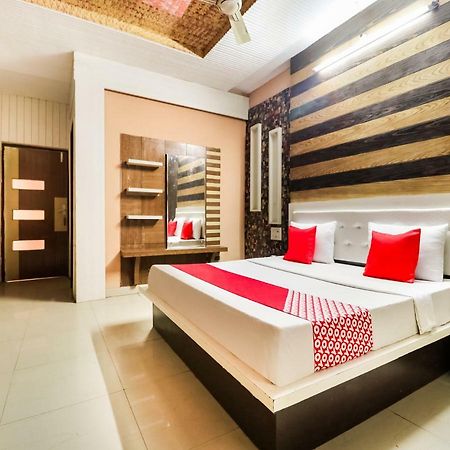 Oyo 47630 Grand Villa Moga Kültér fotó