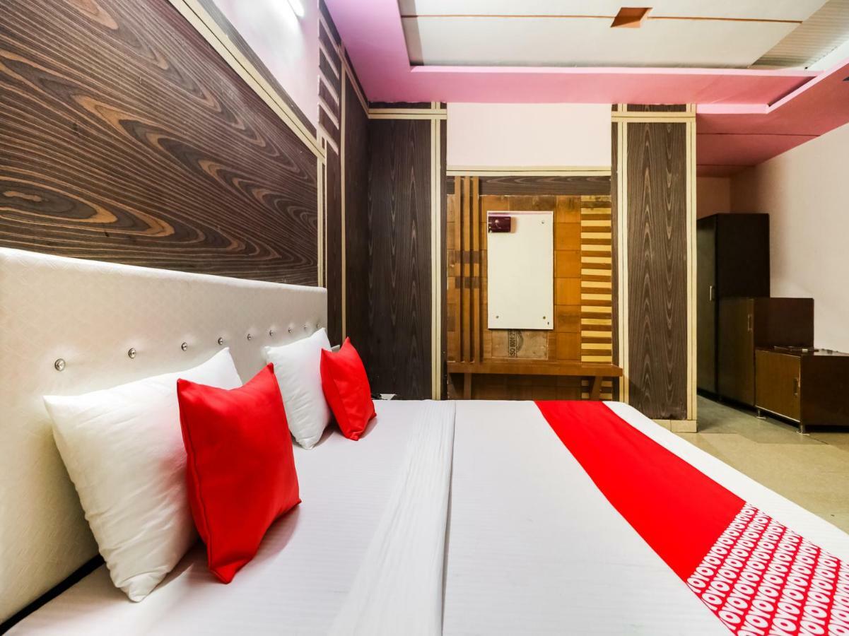 Oyo 47630 Grand Villa Moga Kültér fotó