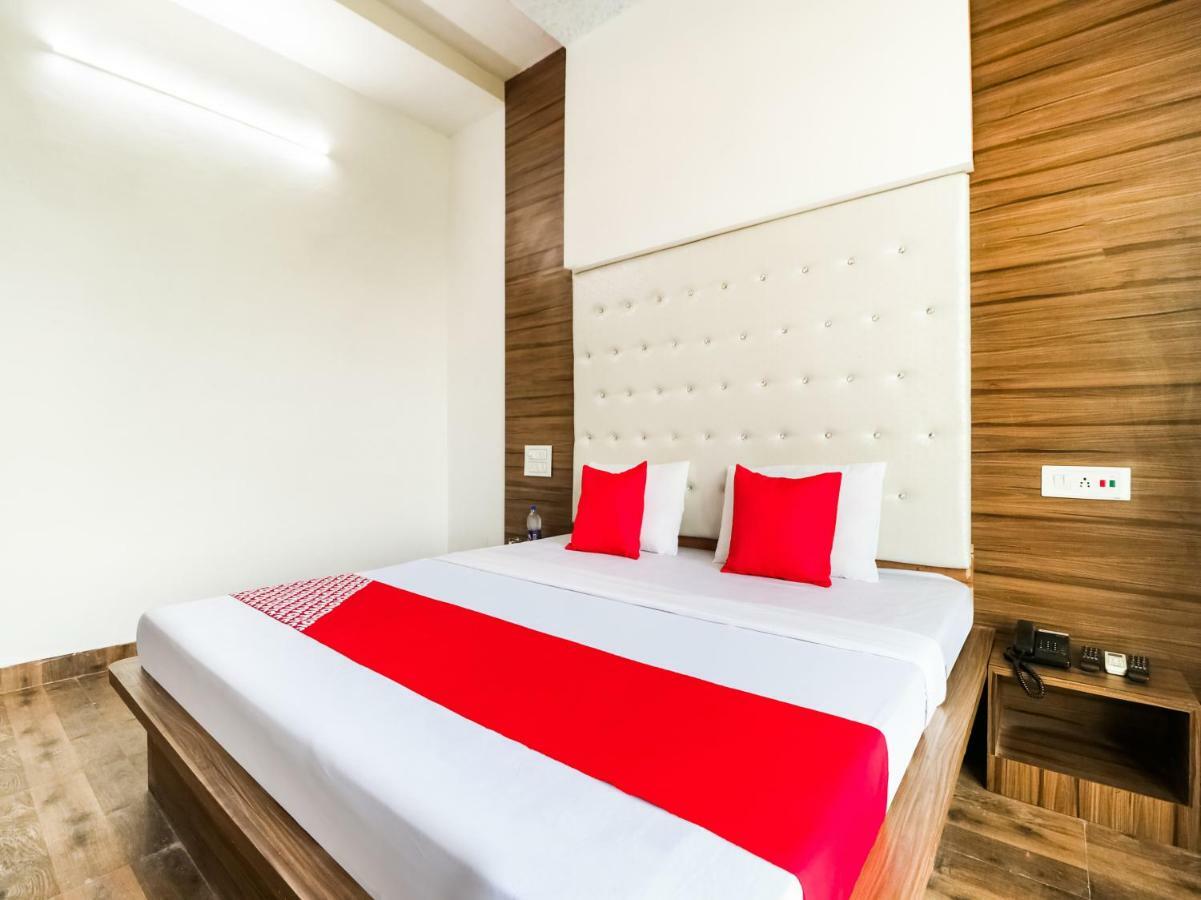Oyo 47630 Grand Villa Moga Kültér fotó